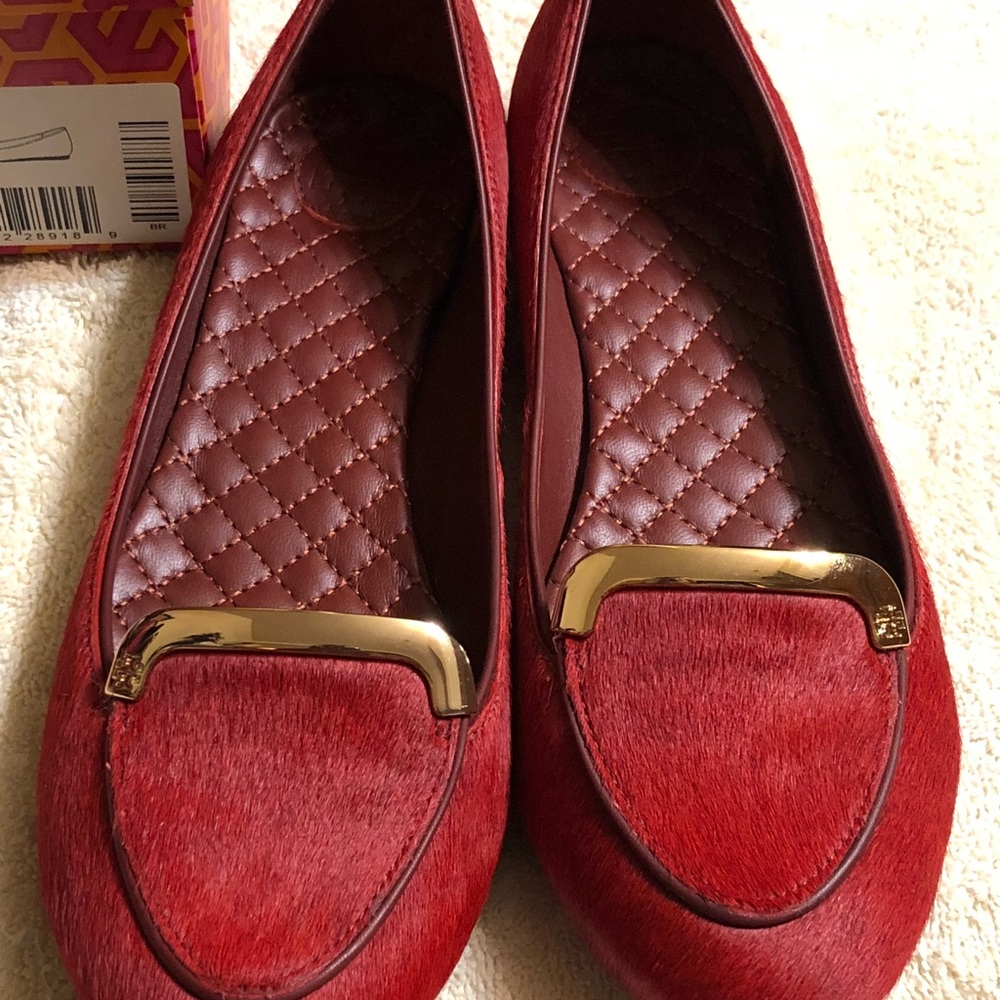 Beautiful Tory Burch Rare Color Good Condition